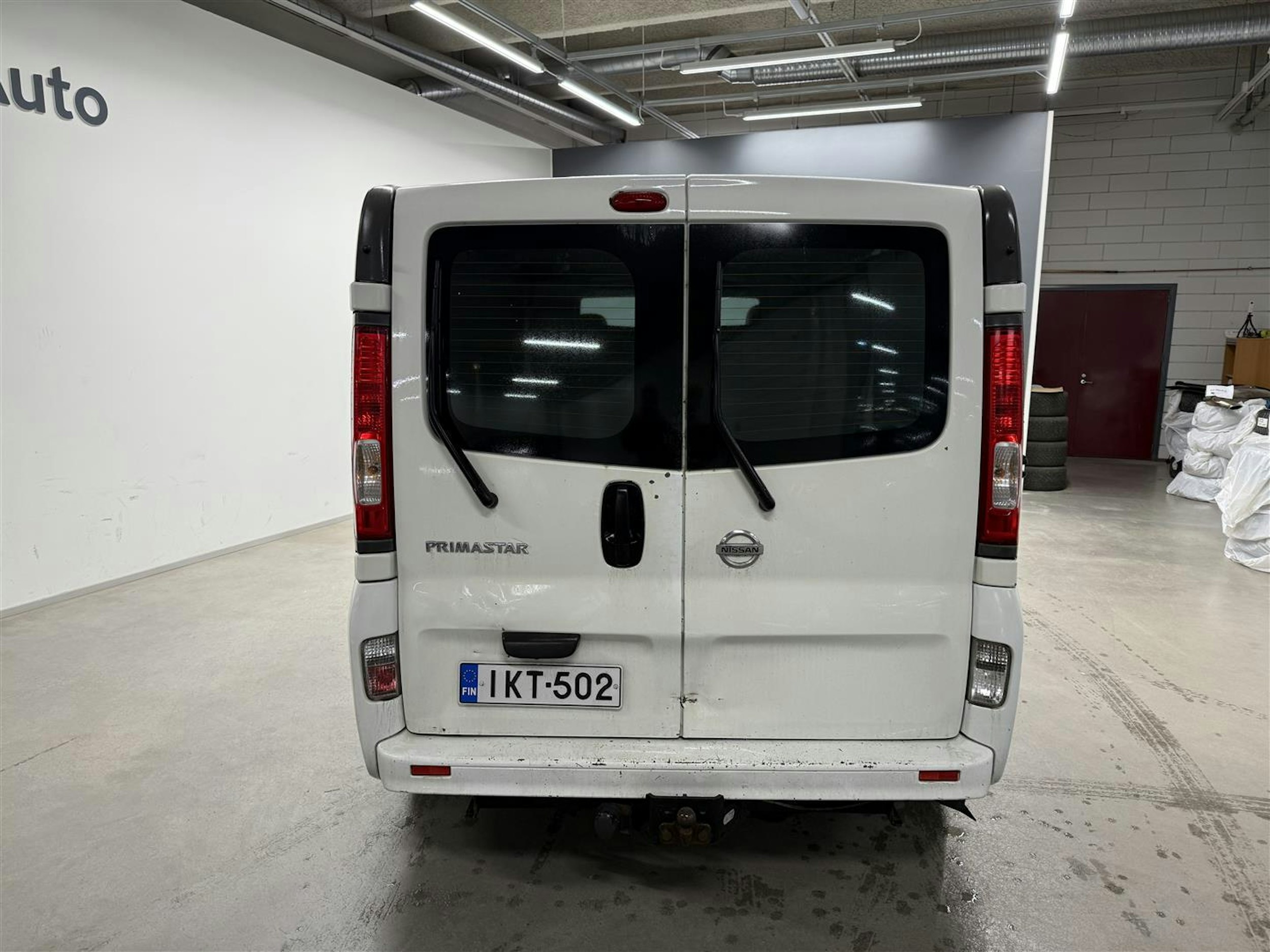 Valkoinen Nissan Primastar 2013 kuva 4.