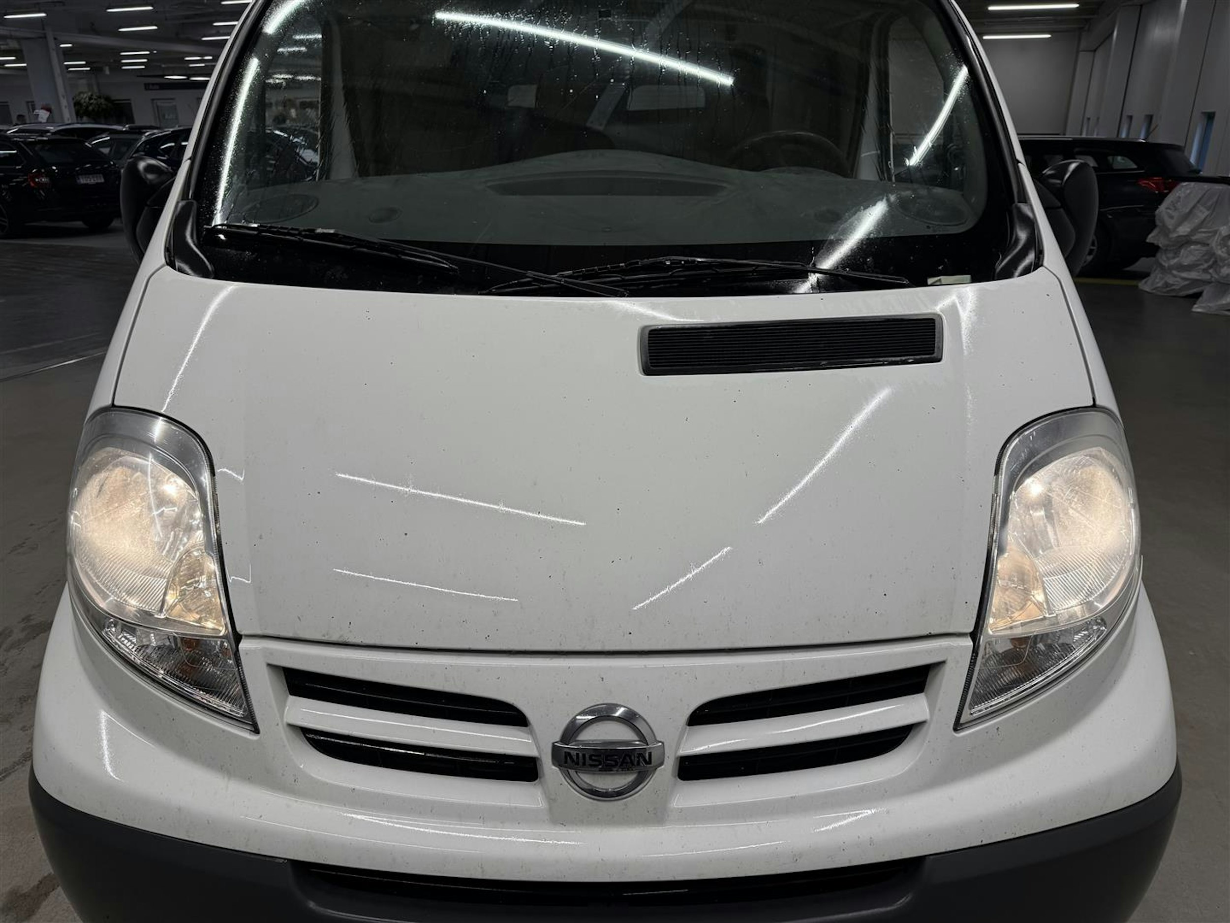 Valkoinen Nissan Primastar 2013 kuva 33.
