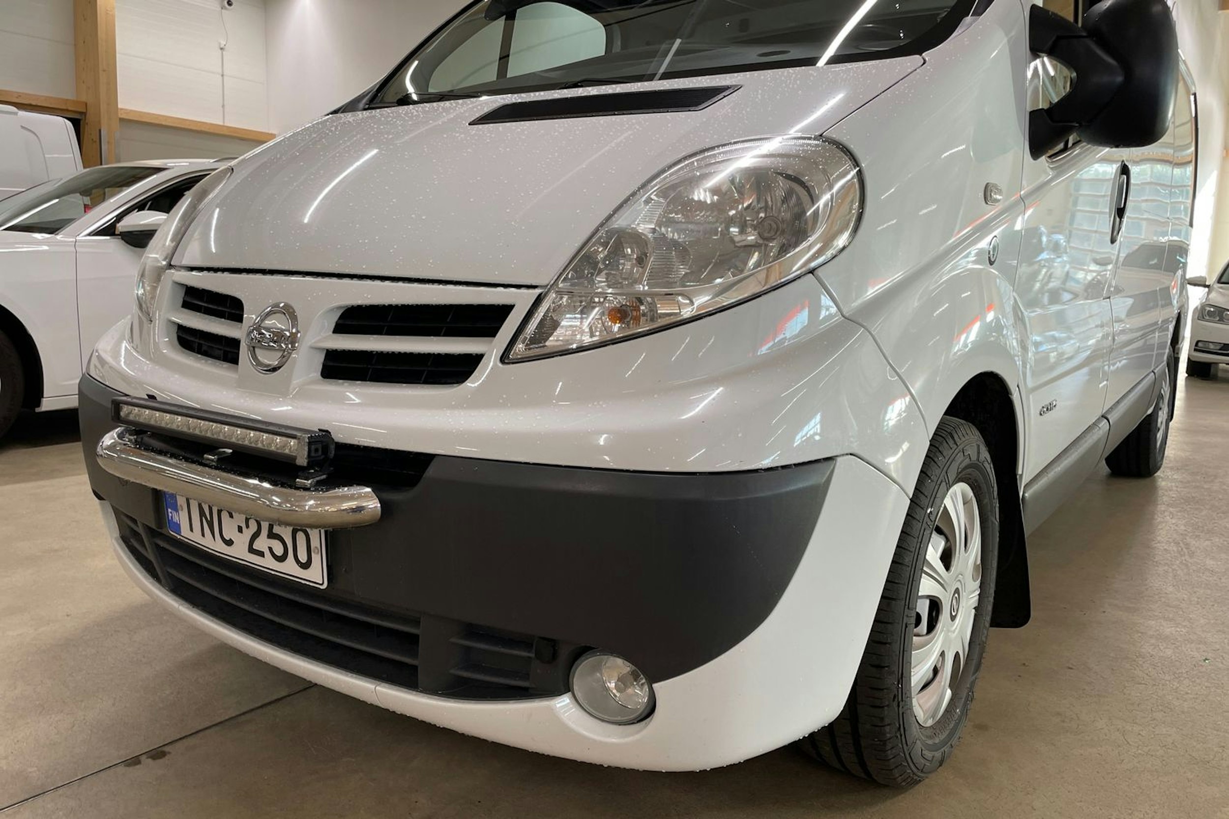 valkoinen Nissan Primastar 2014 kuva 13.