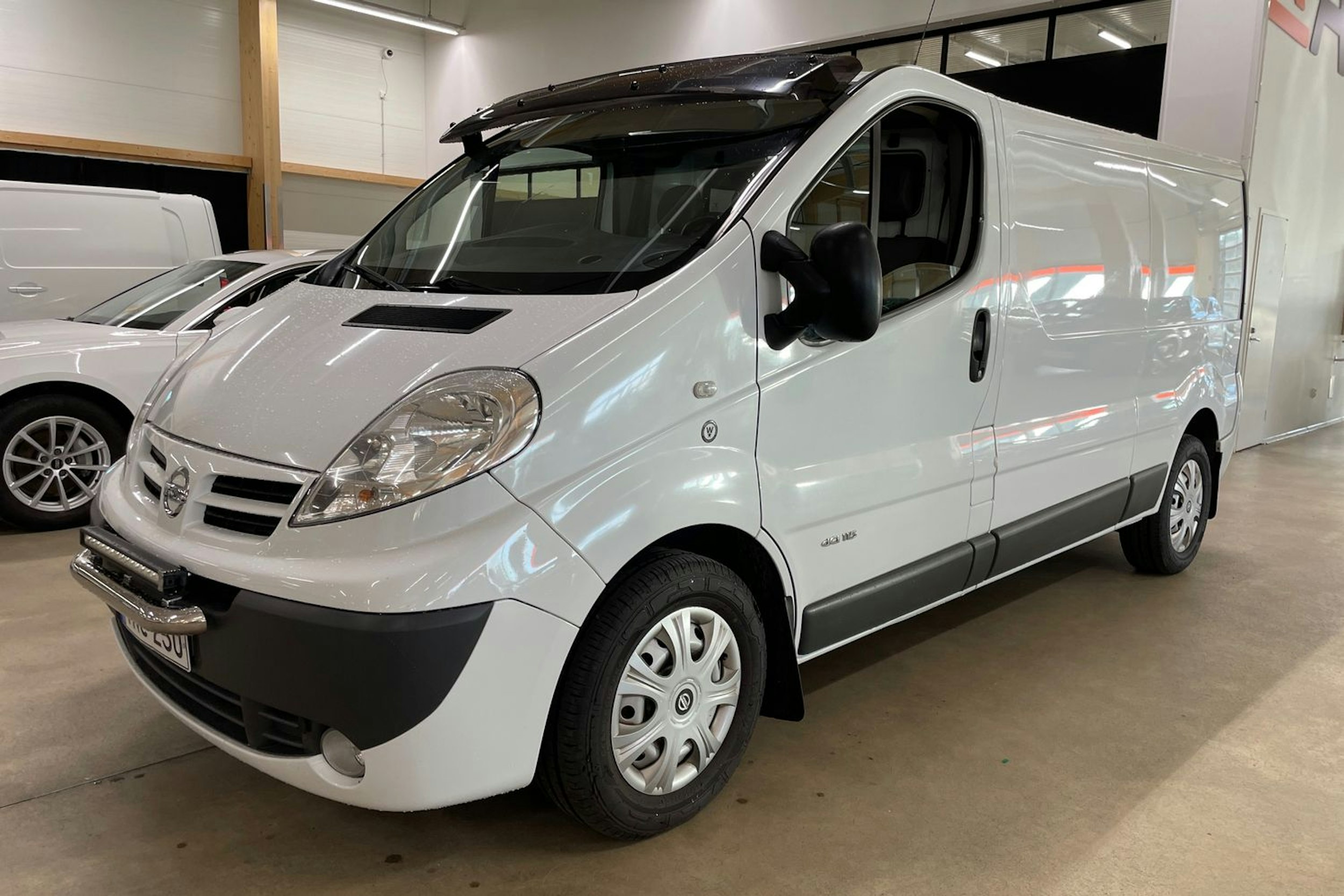 valkoinen Nissan Primastar 2014 kuva 14.