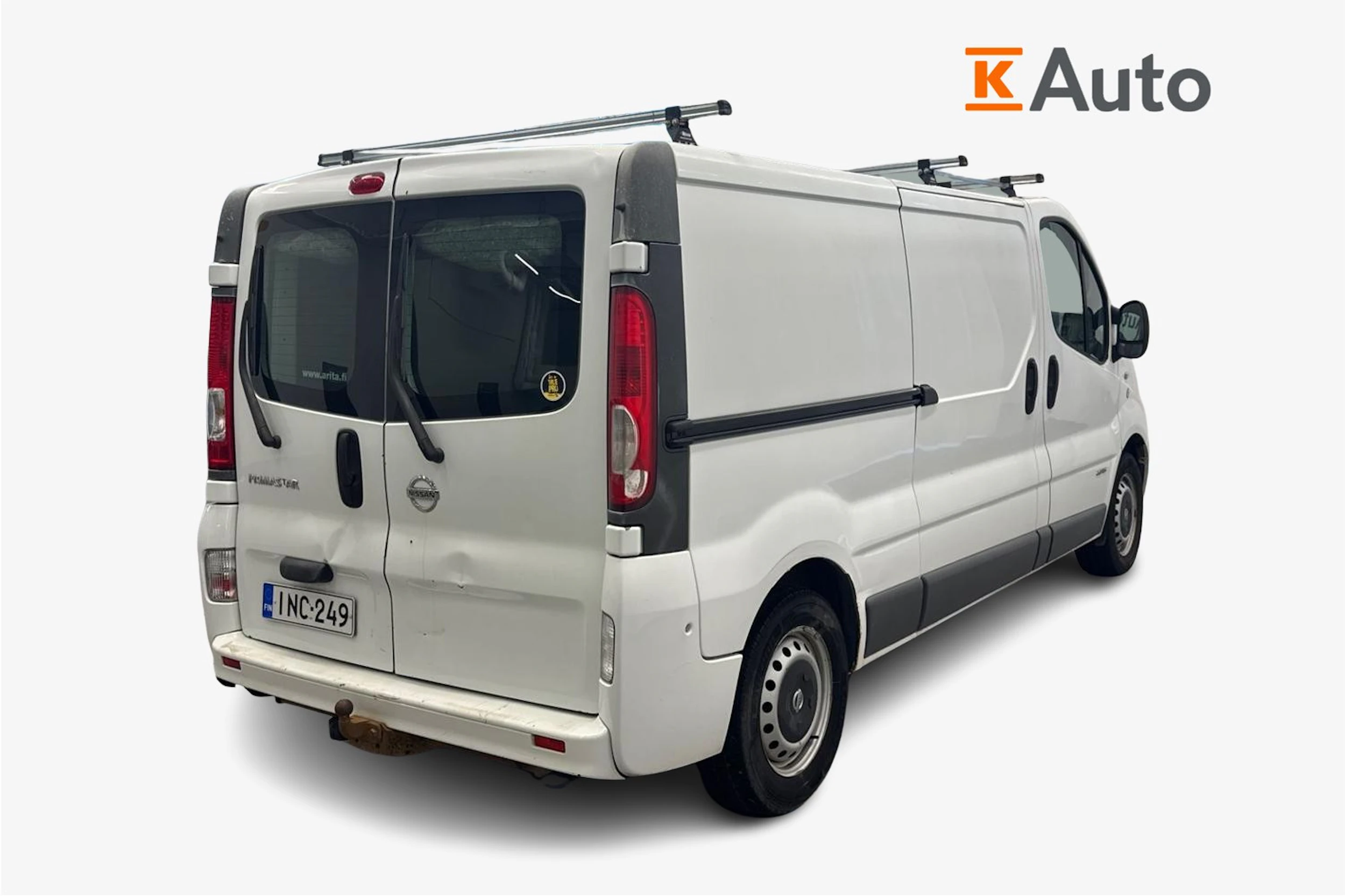 valkoinen Nissan Primastar 2015 kuva 2.