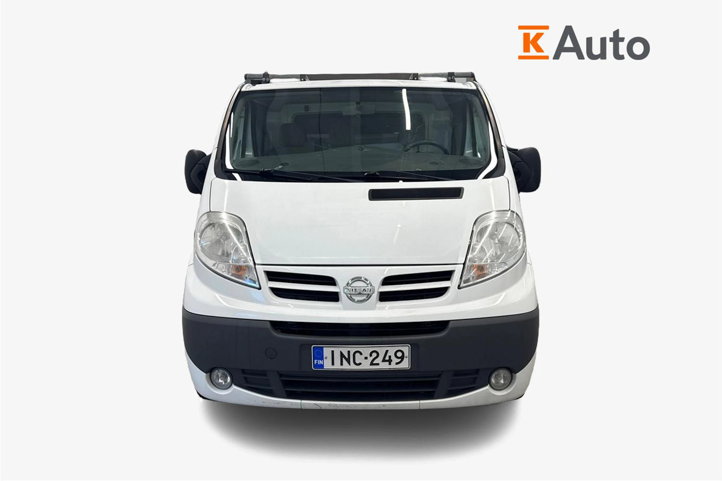 valkoinen Nissan Primastar 2015 kuva 4.
