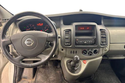 valkoinen Nissan Primastar 2015 kuva 7.