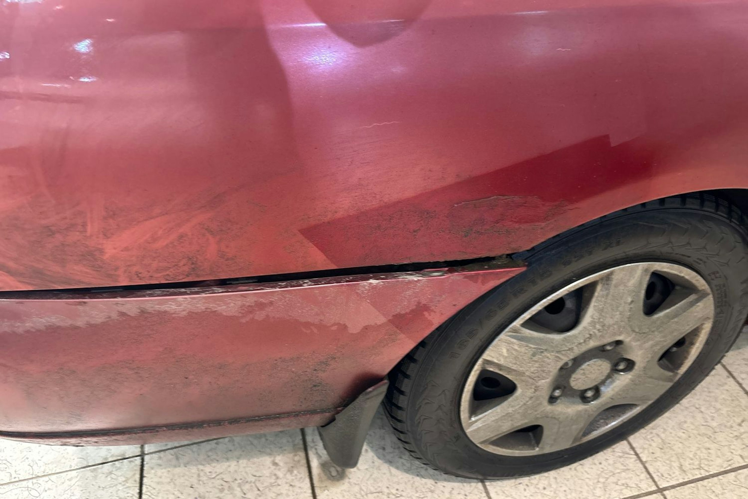 Punainen Nissan PRIMERA 1999 kuva 20.