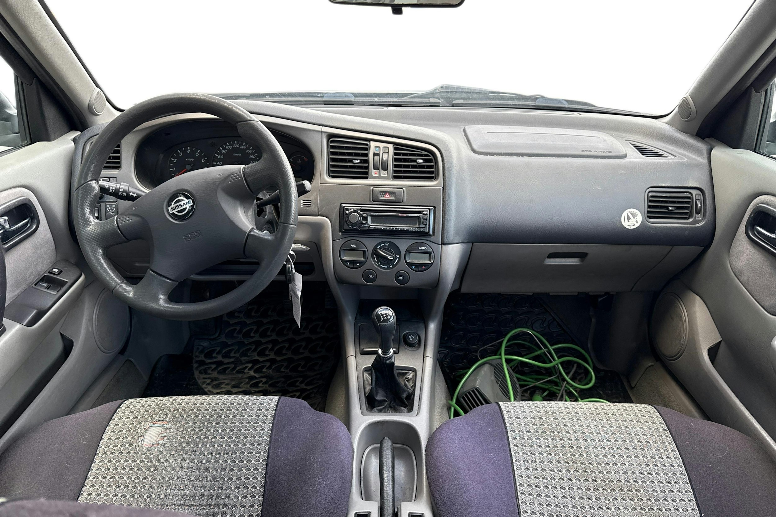 Harmaa Nissan PRIMERA 2001 kuva 7.