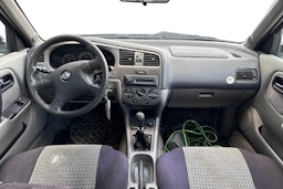 Harmaa Nissan PRIMERA 2001 kuva 7.