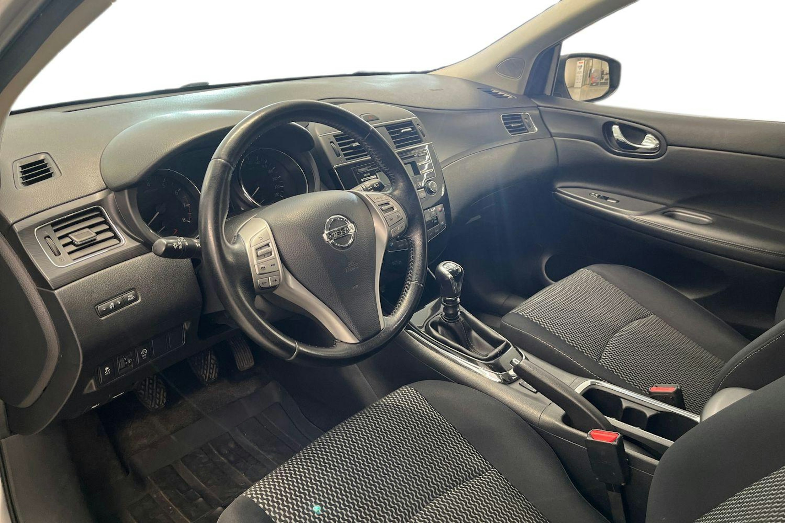 hopea Nissan Pulsar 2015 kuva 7.