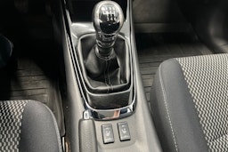 hopea Nissan Pulsar 2015 kuva 15.