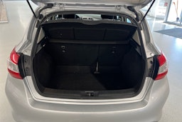 hopea Nissan Pulsar 2015 kuva 16.
