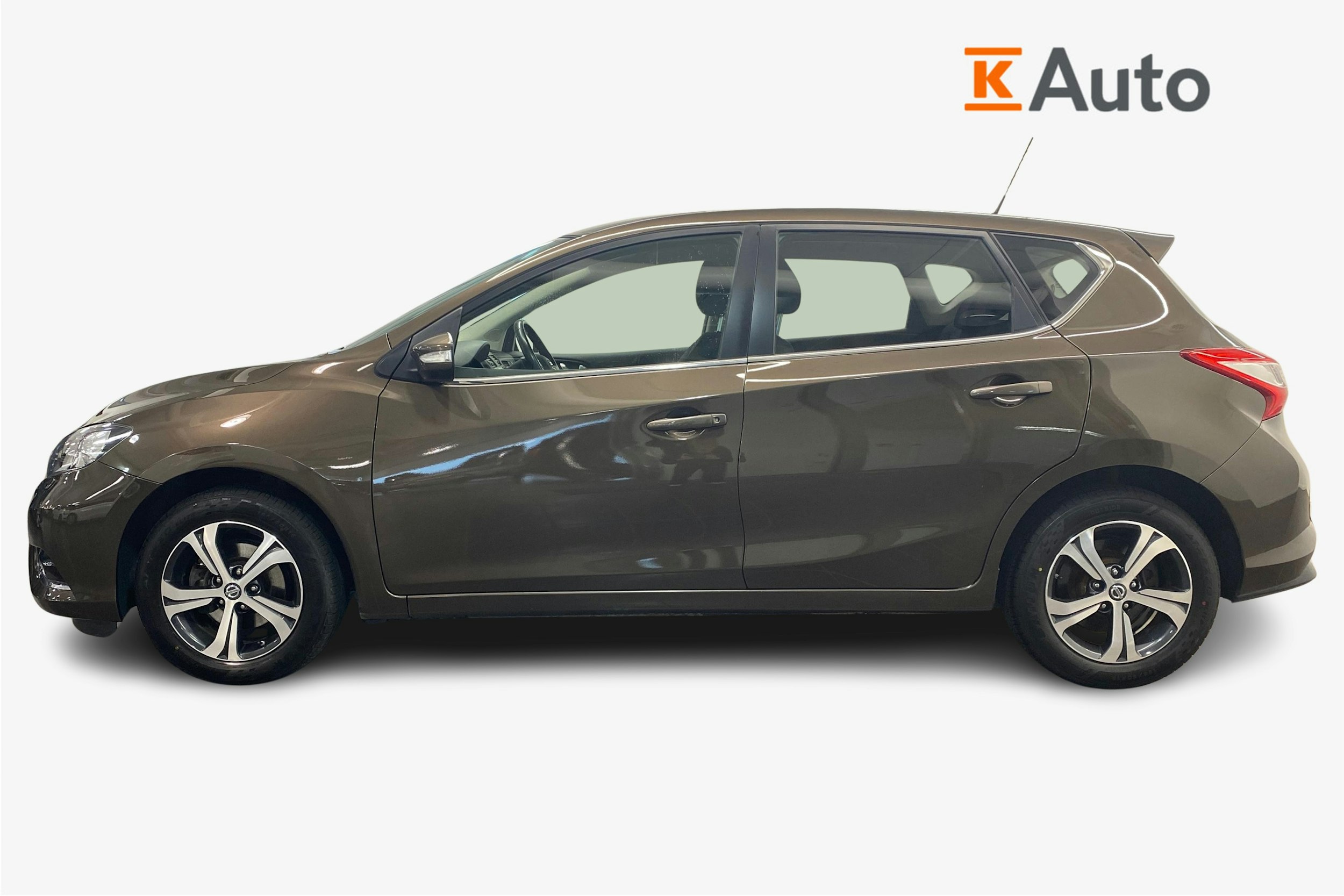 ruskea (beige) Nissan Pulsar 2016 kuva 5.