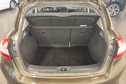 ruskea (beige) Nissan Pulsar 2016 kuva 11.