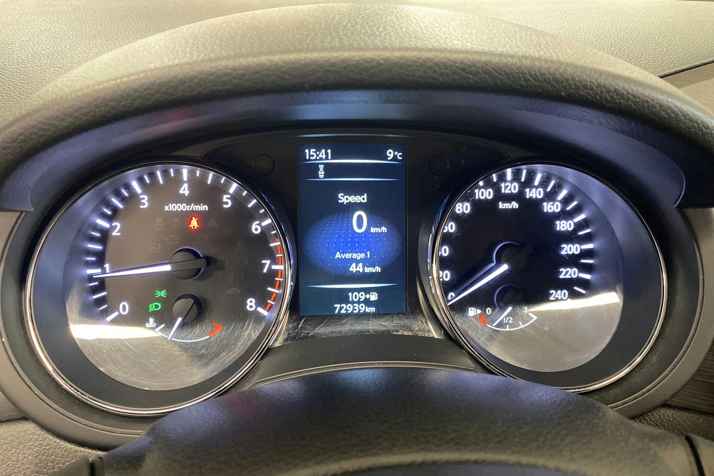 ruskea (beige) Nissan Pulsar 2016 kuva 14.