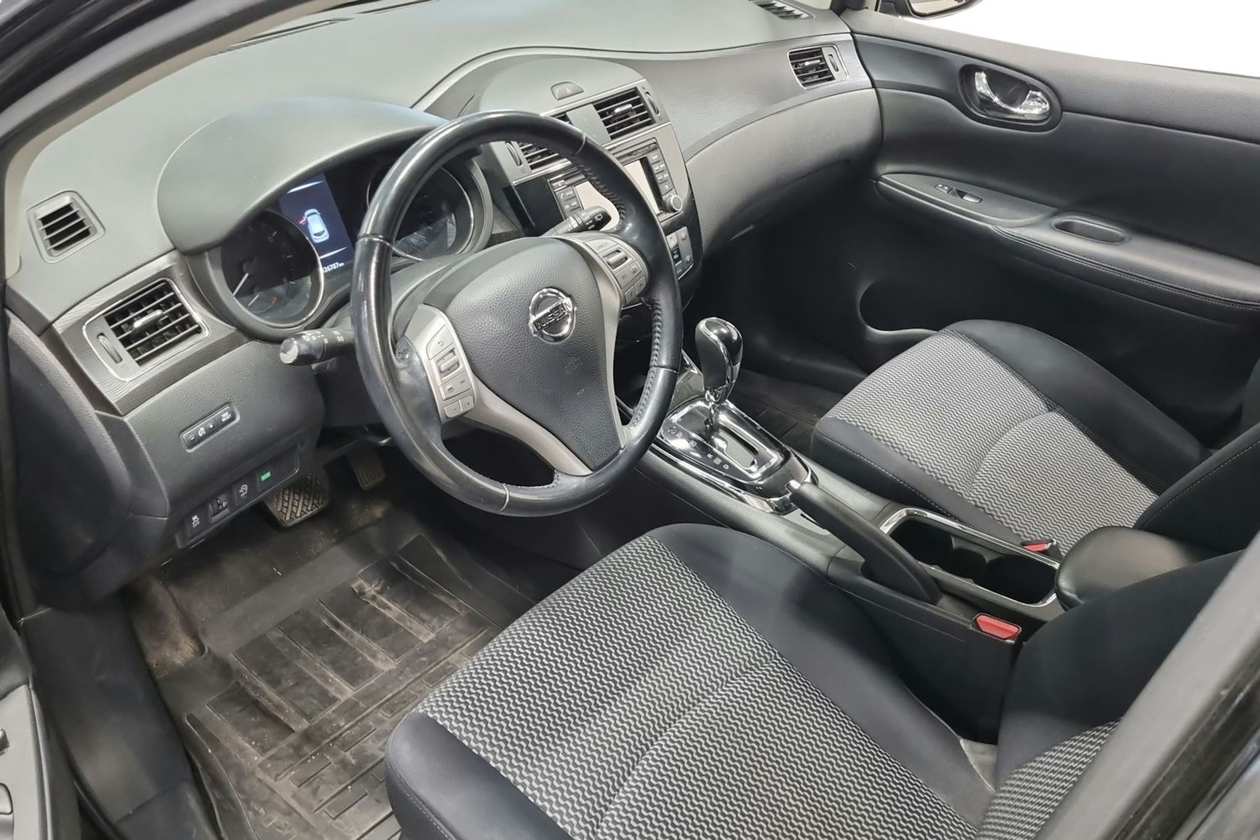 musta Nissan Pulsar 2016 kuva 3.