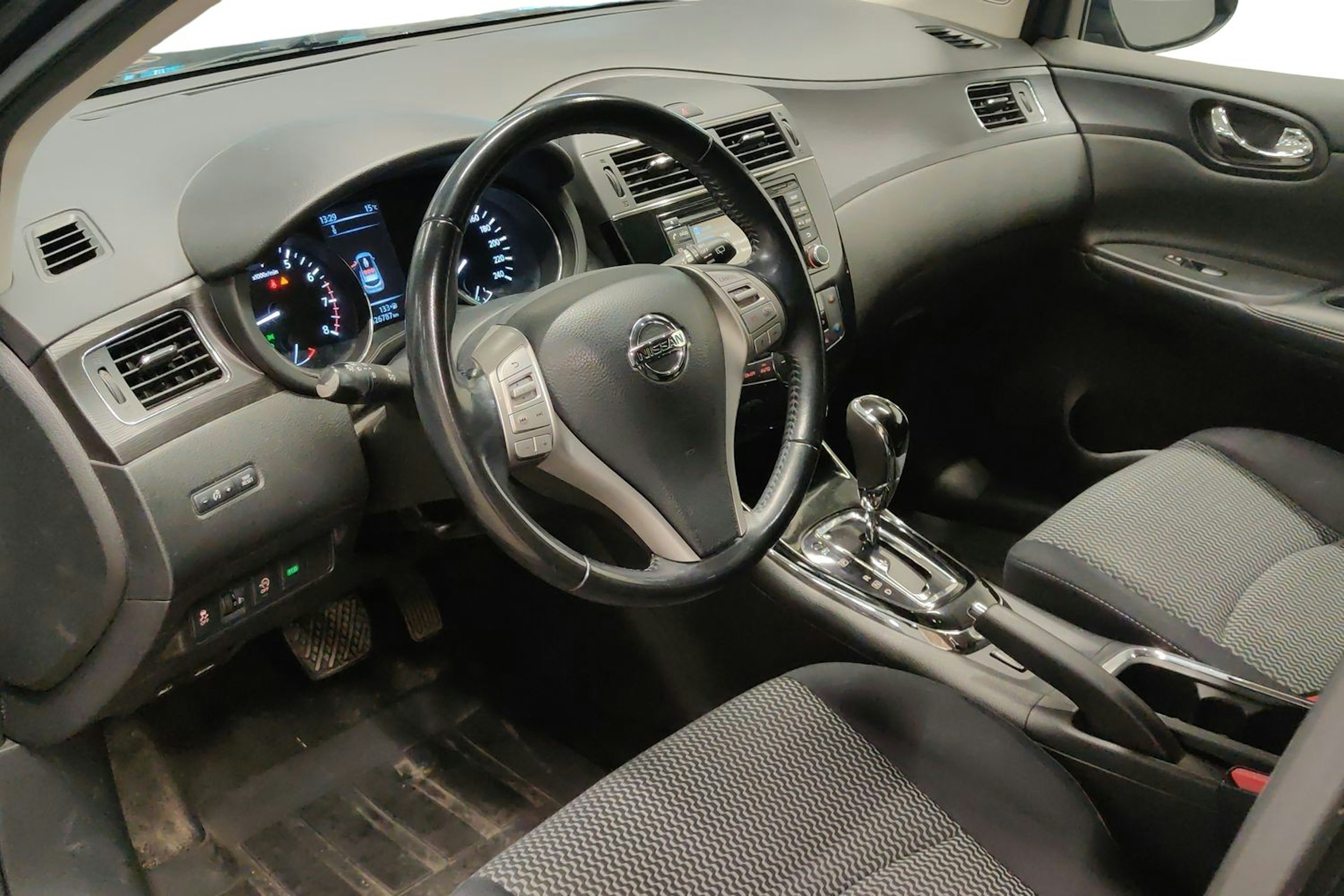 musta Nissan Pulsar 2016 kuva 7.