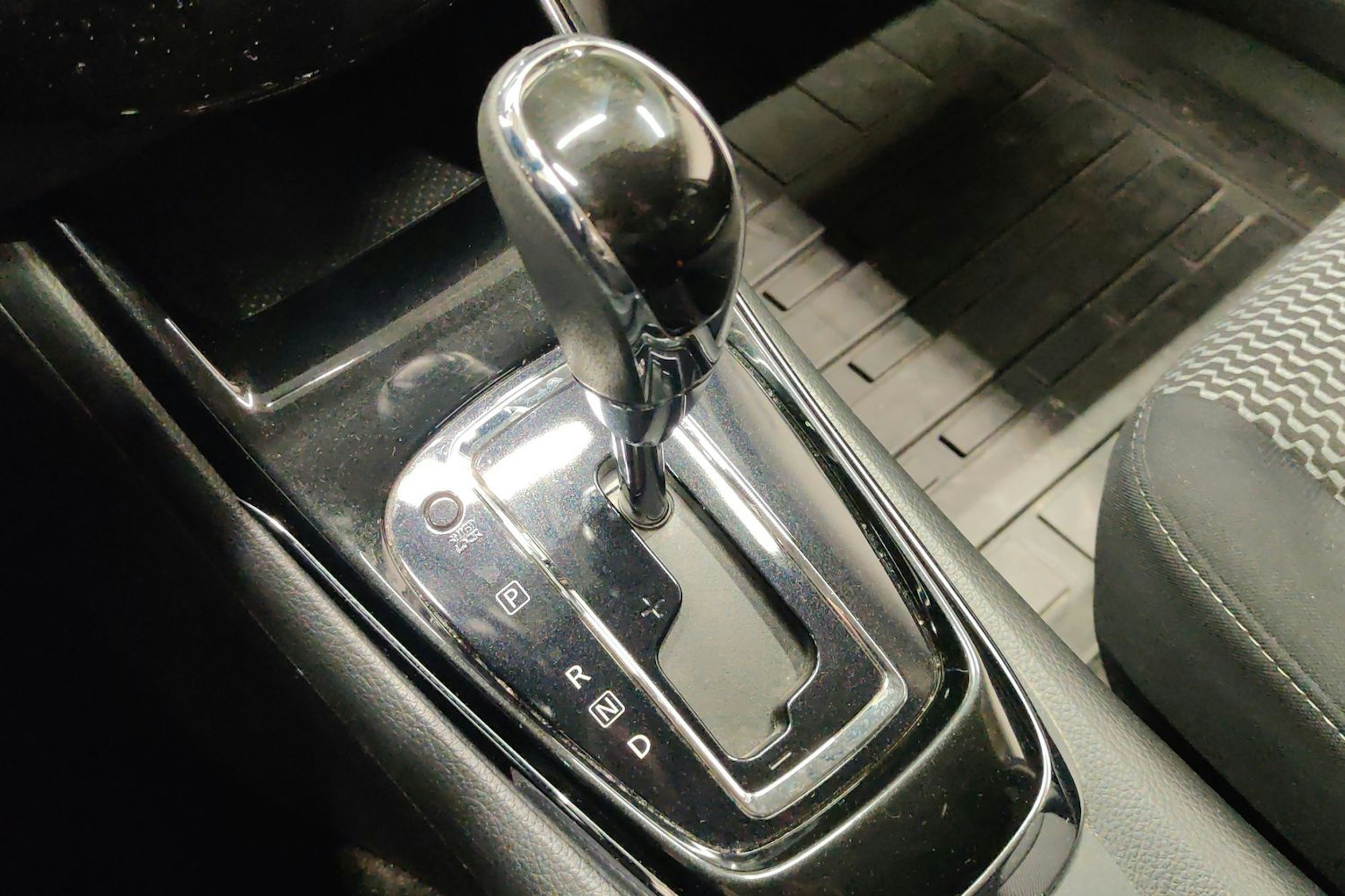 musta Nissan Pulsar 2016 kuva 23.