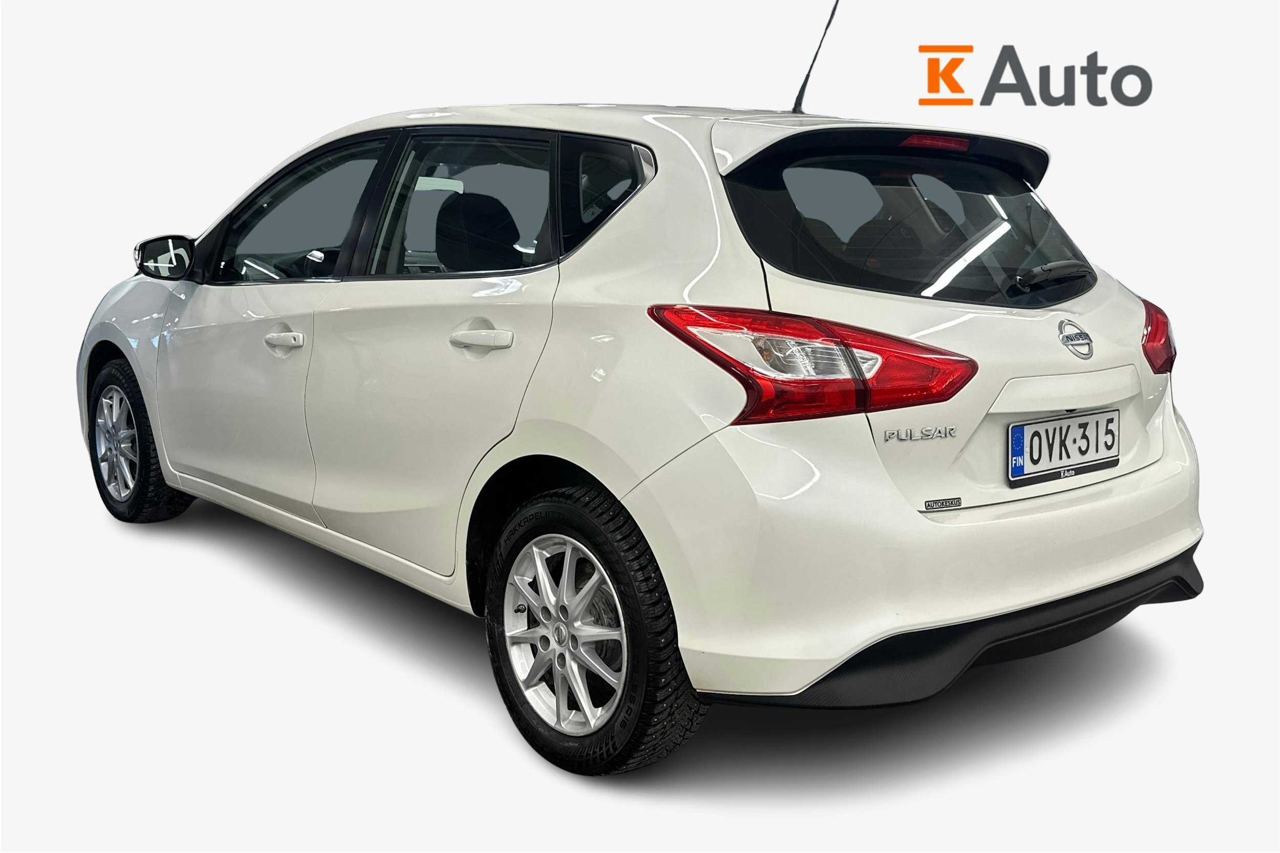 Valkoinen Nissan Pulsar 2016 kuva 2.