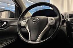 valkoinen Nissan Pulsar 2017 kuva 15.