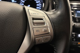 valkoinen Nissan Pulsar 2017 kuva 17.