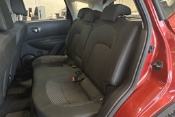 punainen Nissan Qashqai 2008 kuva 17.