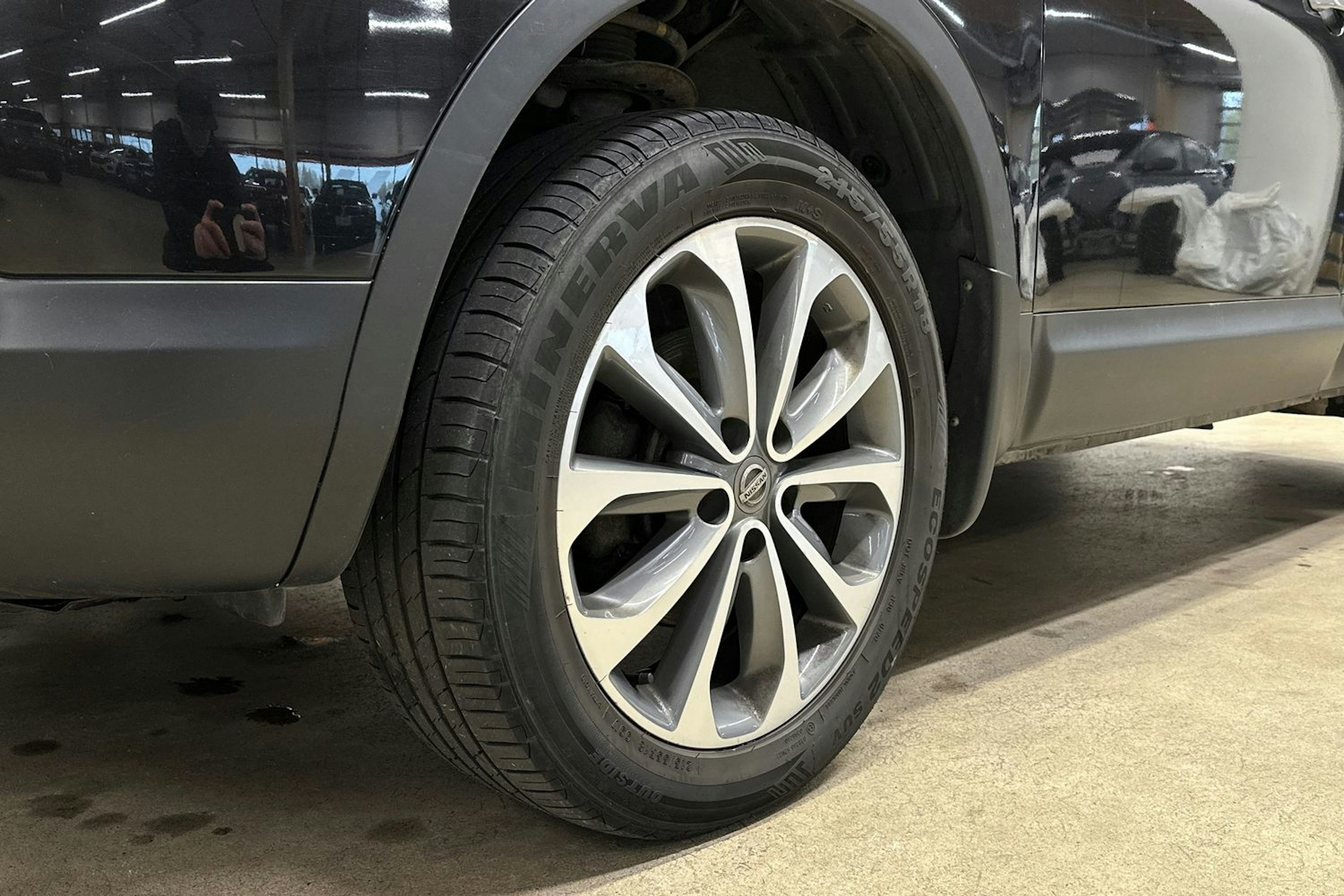 musta Nissan Qashqai 2009 kuva 11.