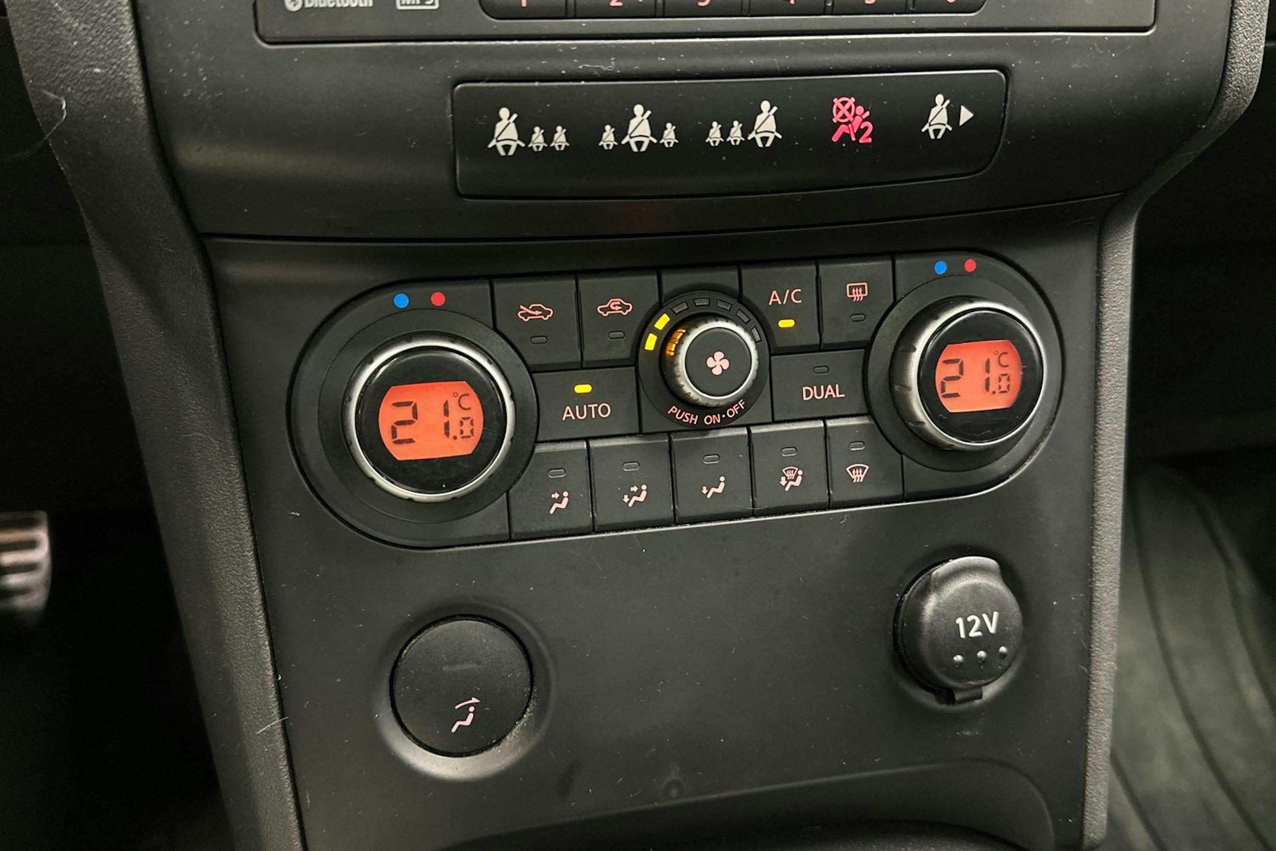 musta Nissan Qashqai 2009 kuva 22.