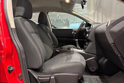 punainen Nissan Qashqai 2010 kuva 16.