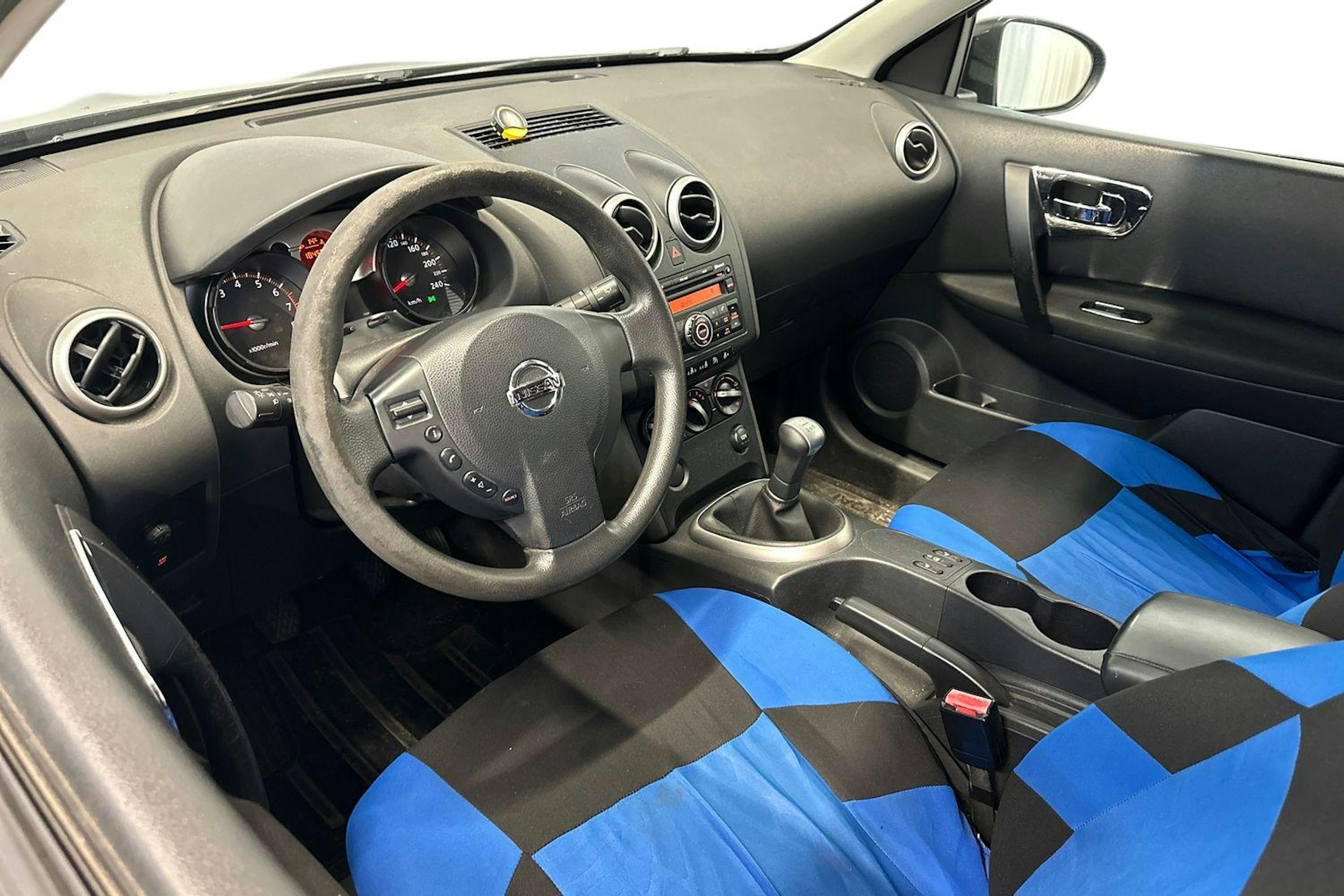 musta Nissan Qashqai 2010 kuva 3.
