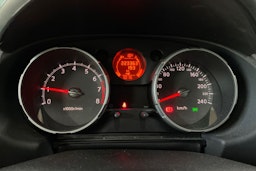 valkoinen Nissan Qashqai 2010 kuva 15.