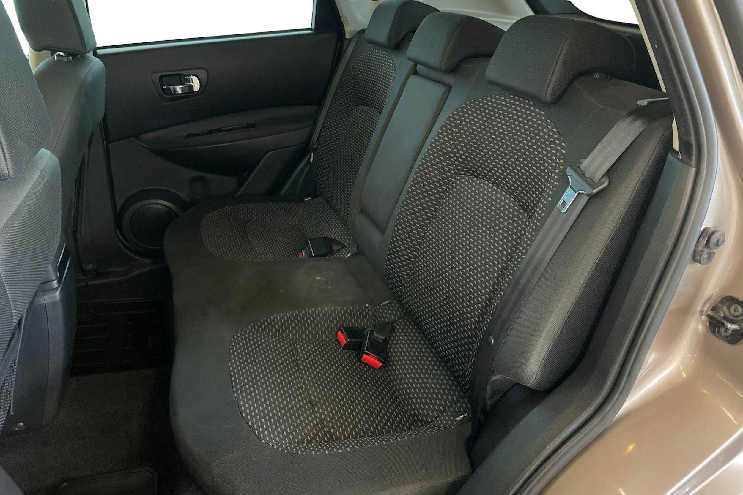 Ruskea (beige) Nissan Qashqai 2010 kuva 10.