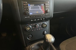 Ruskea (beige) Nissan Qashqai 2010 kuva 17.