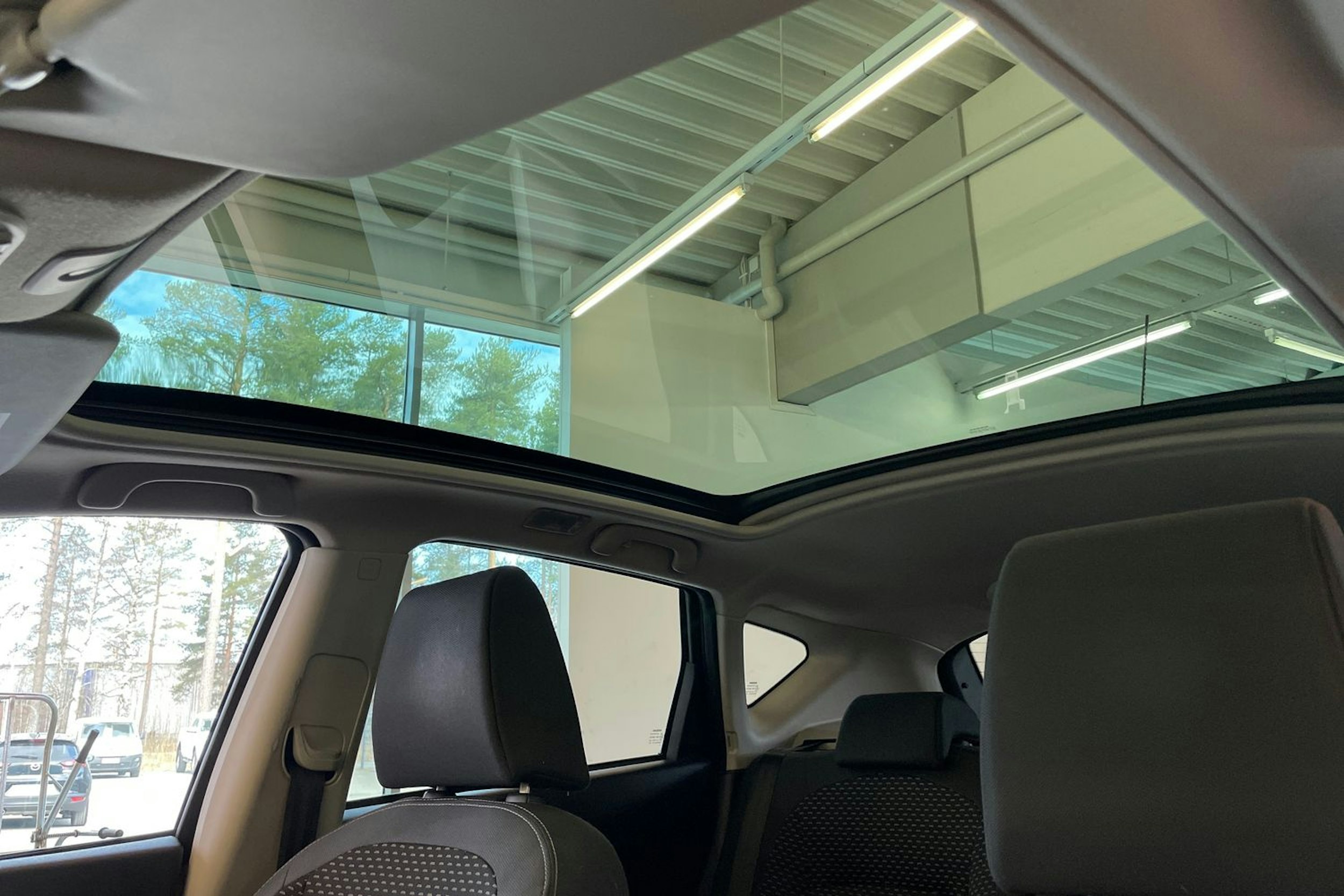Ruskea (beige) Nissan Qashqai 2010 kuva 22.