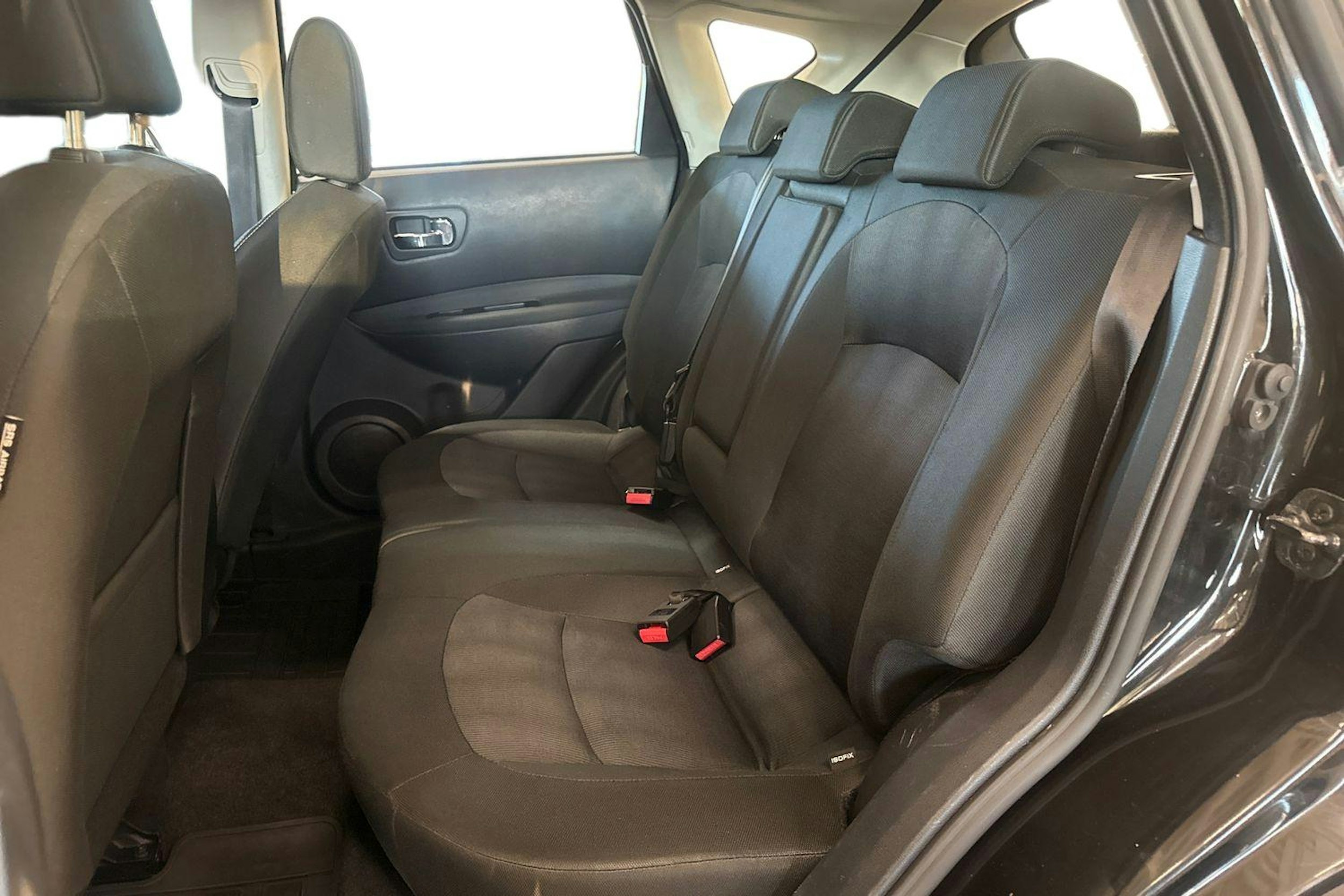 musta Nissan Qashqai 2011 kuva 10.