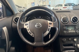 musta Nissan Qashqai 2011 kuva 14.