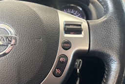 musta Nissan Qashqai 2011 kuva 16.