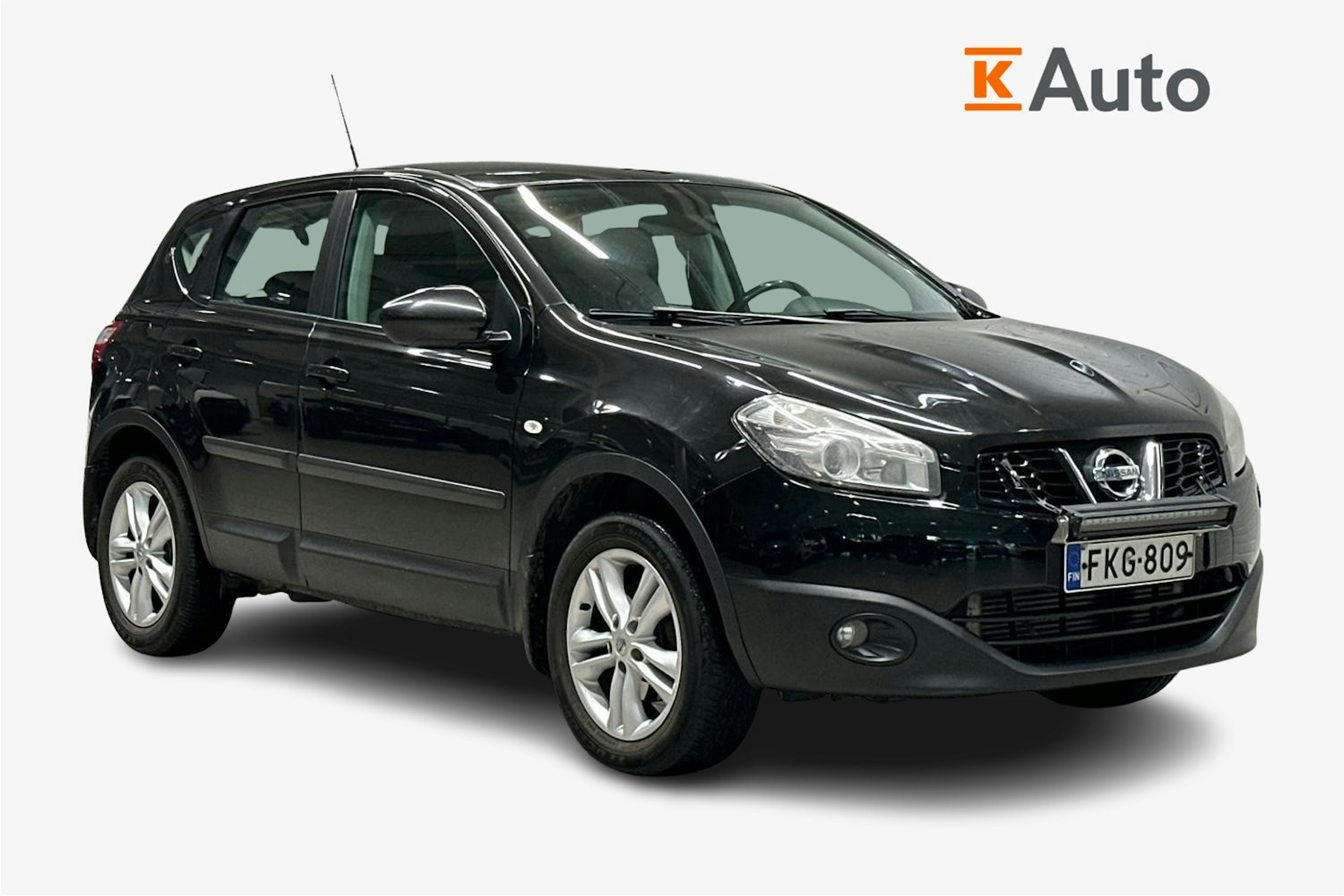 musta Nissan Qashqai 2011 kuva 1.