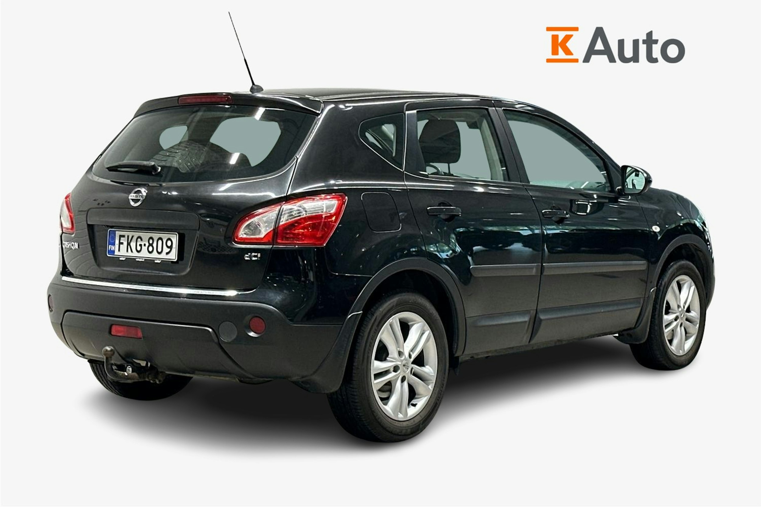 musta Nissan Qashqai 2011 kuva 2.