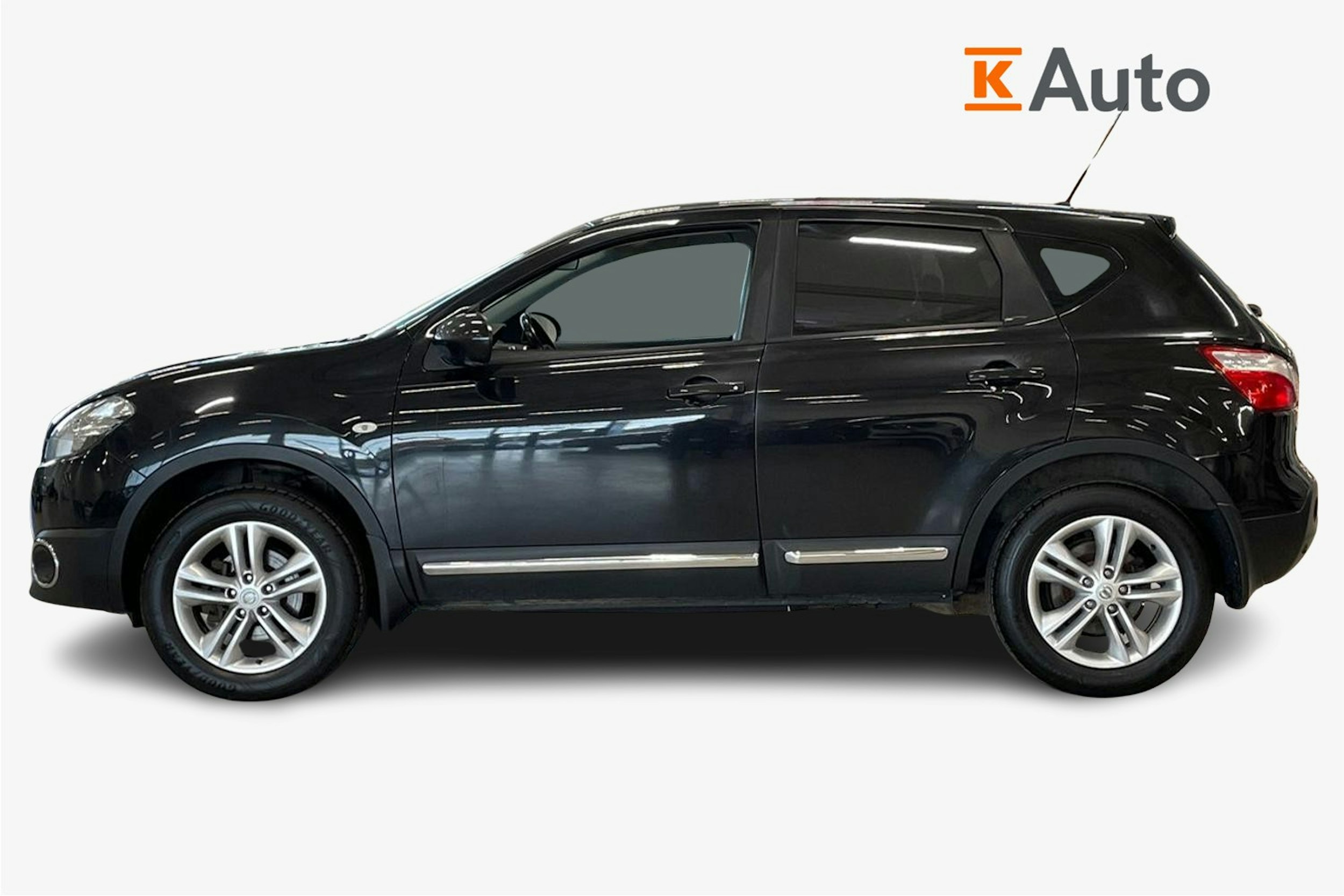 musta Nissan Qashqai 2011 kuva 6.