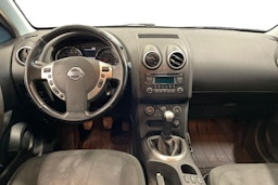 musta Nissan Qashqai 2011 kuva 9.