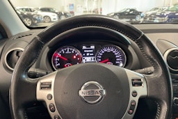 musta Nissan Qashqai 2011 kuva 16.