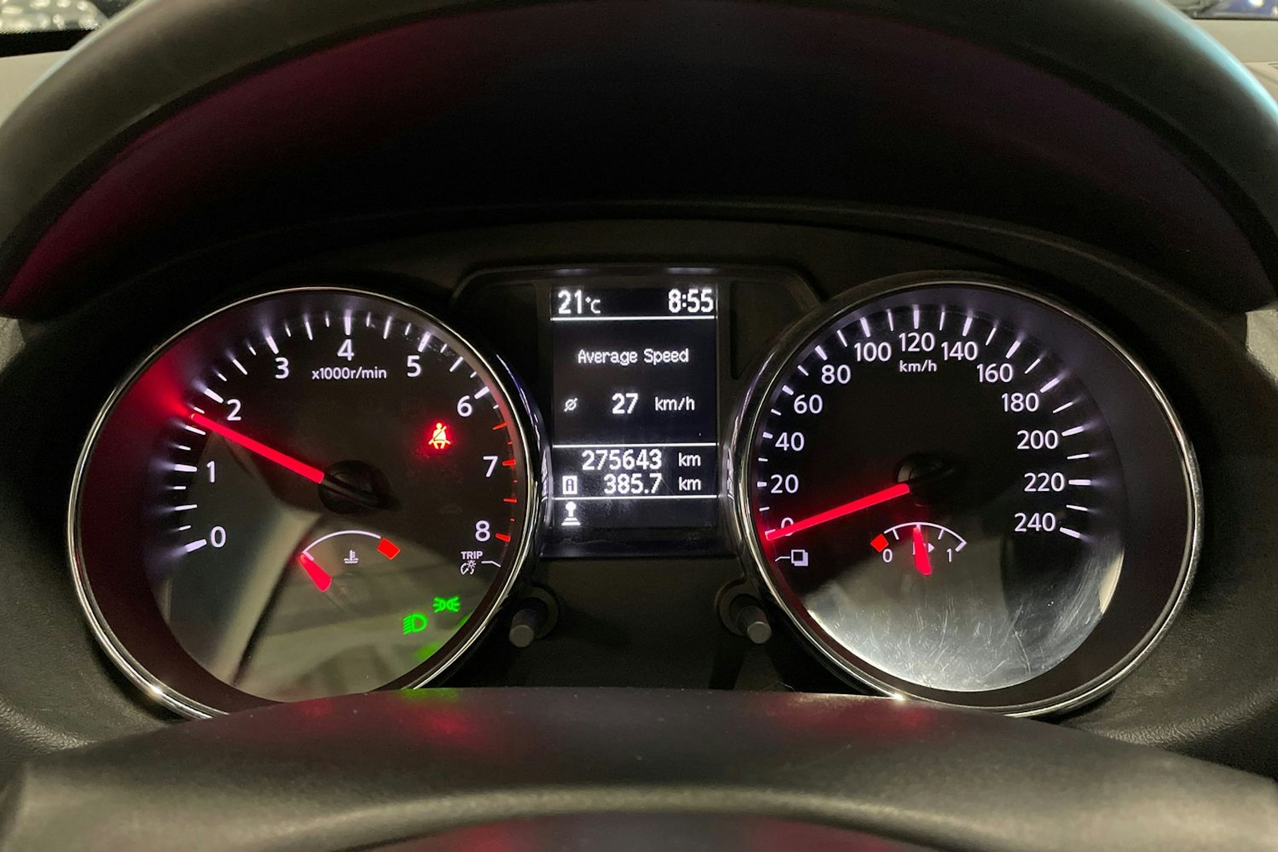 musta Nissan Qashqai 2011 kuva 17.