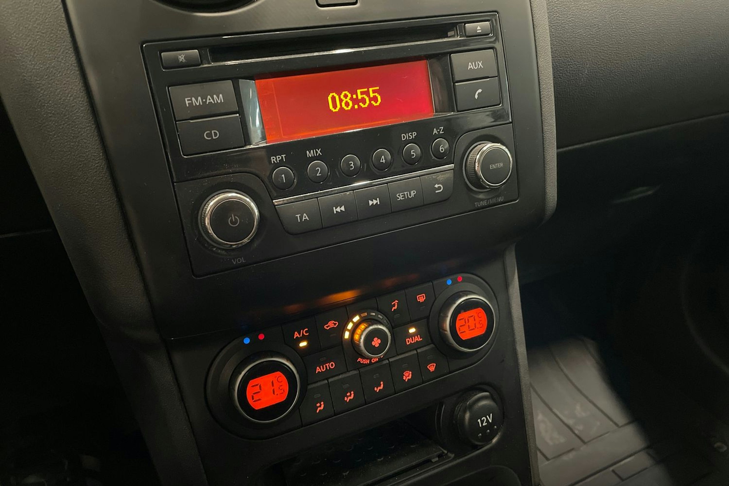 musta Nissan Qashqai 2011 kuva 19.