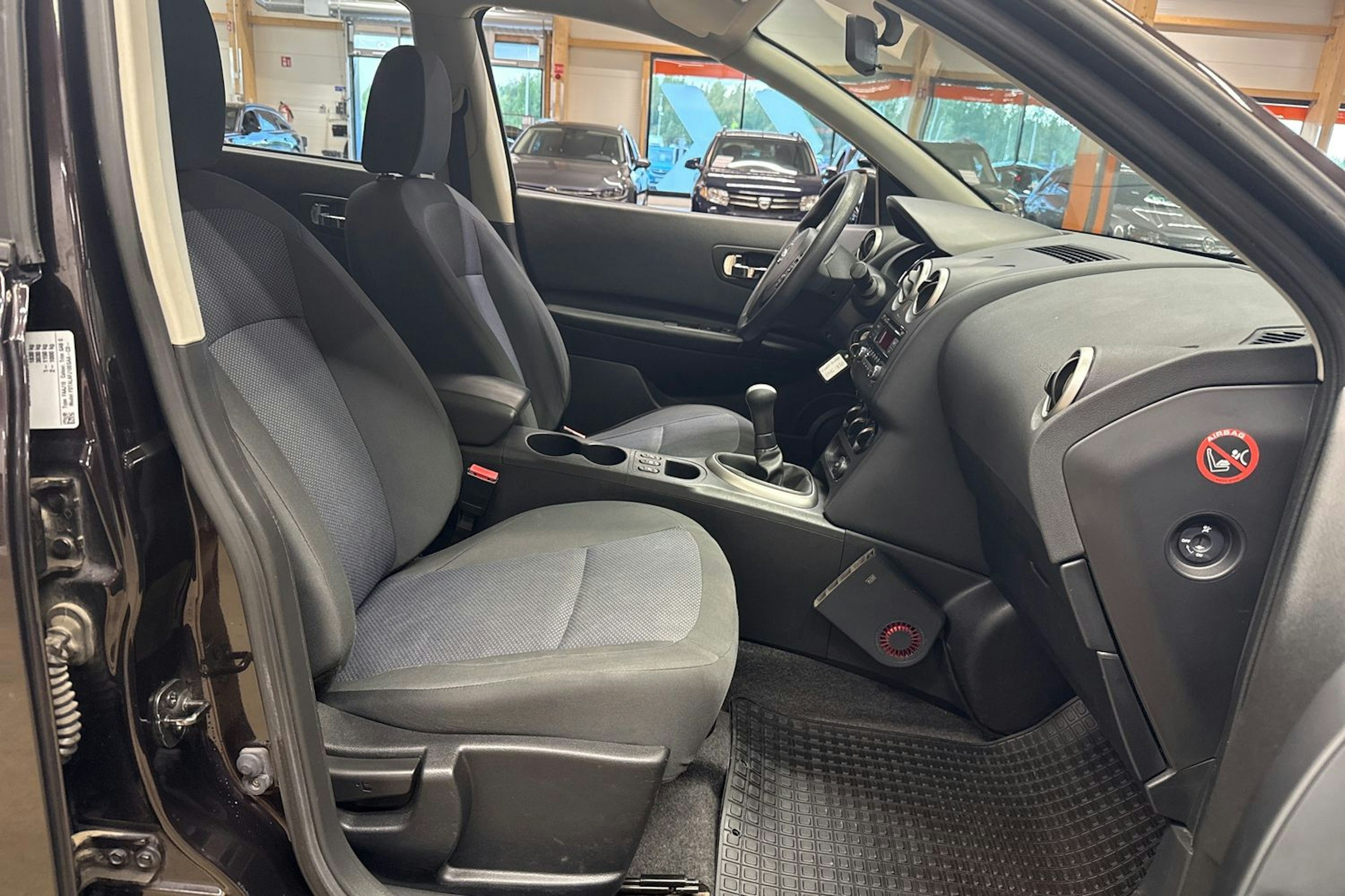 violetti Nissan Qashqai 2012 kuva 14.