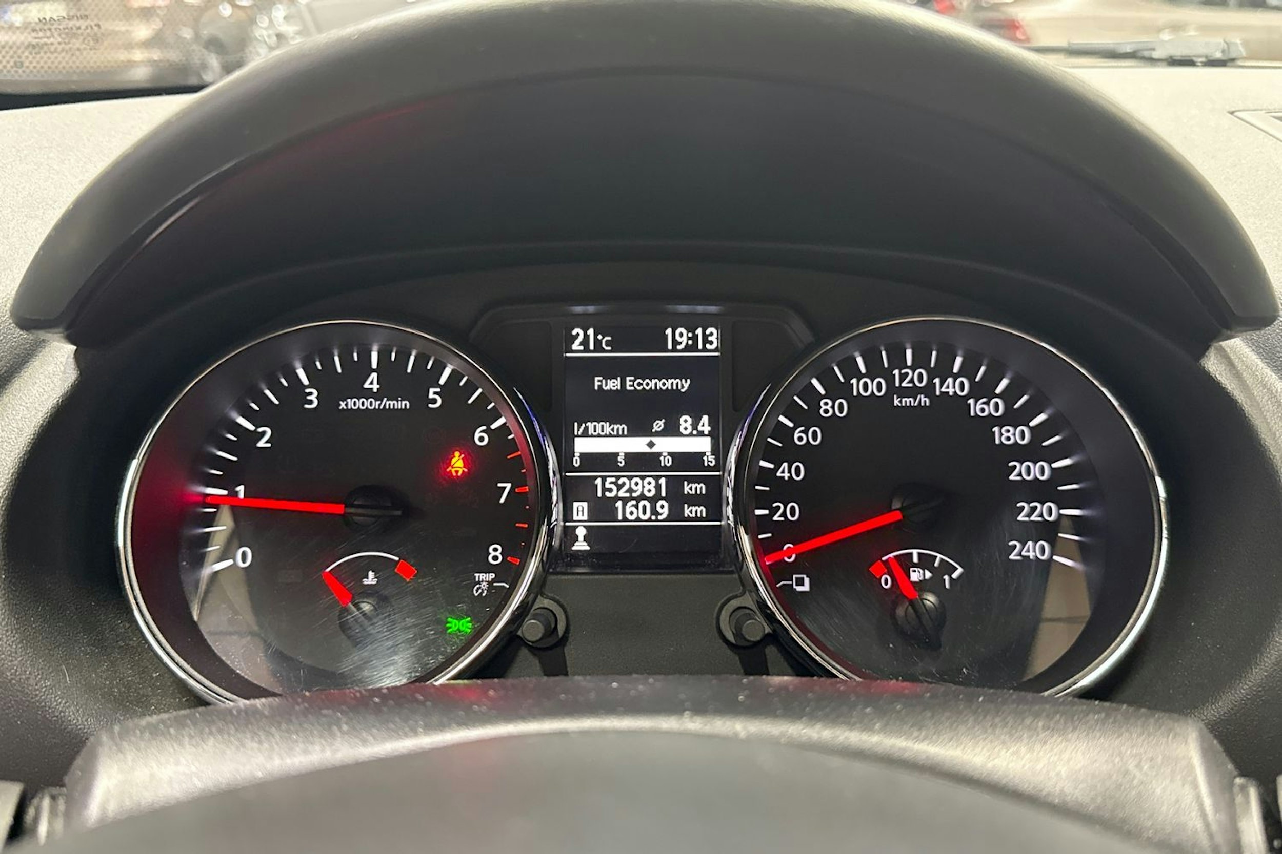 violetti Nissan Qashqai 2012 kuva 17.