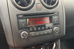 violetti Nissan Qashqai 2012 kuva 22.