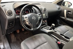 musta Nissan Qashqai 2012 kuva 6.