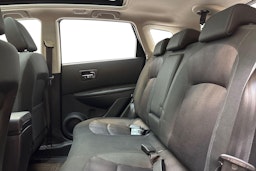 musta Nissan Qashqai 2012 kuva 8.