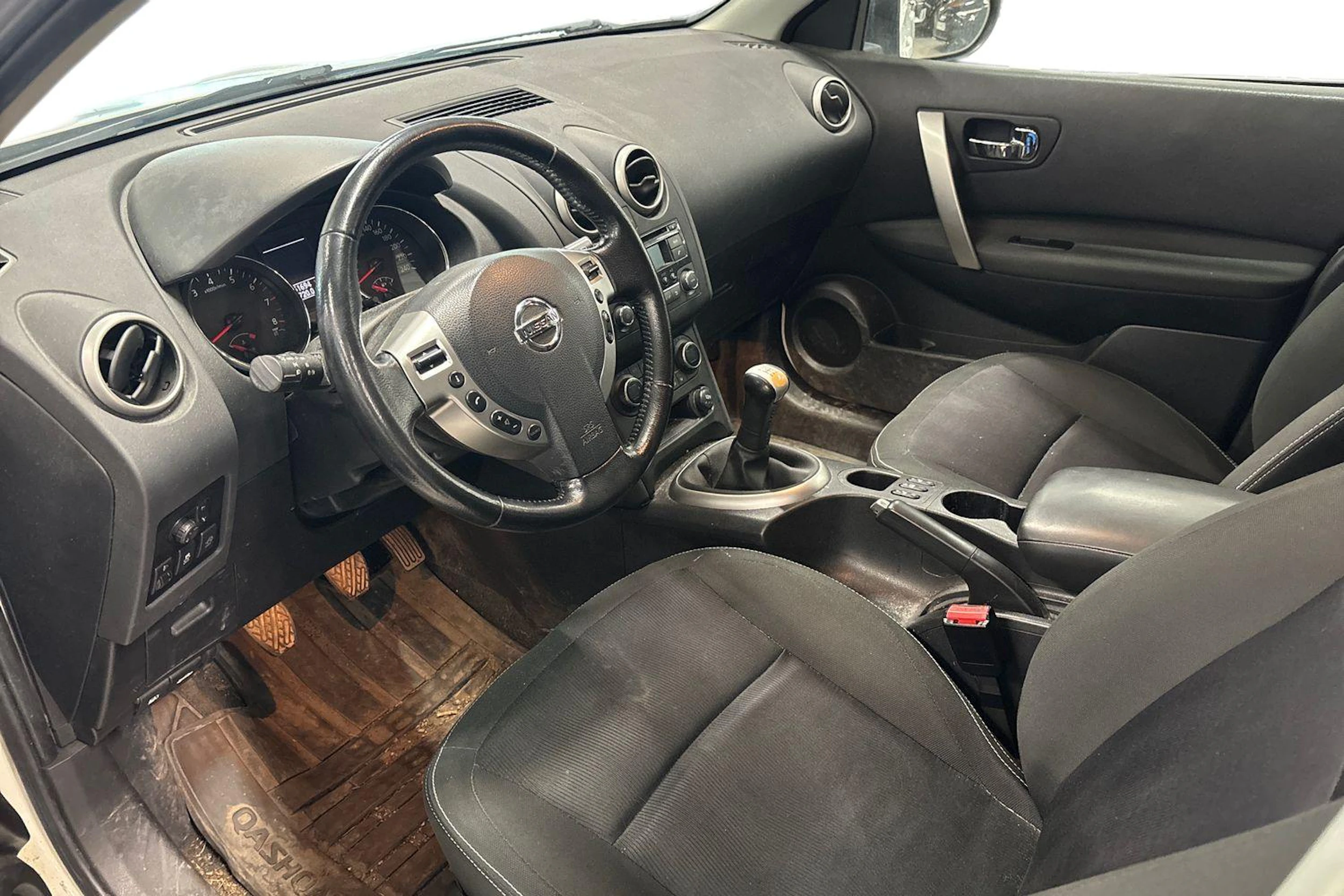 valkoinen Nissan Qashqai 2012 kuva 3.
