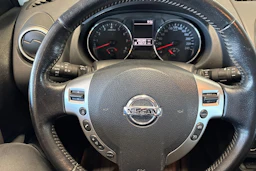 Ruskea (beige) Nissan Qashqai 2012 kuva 12.