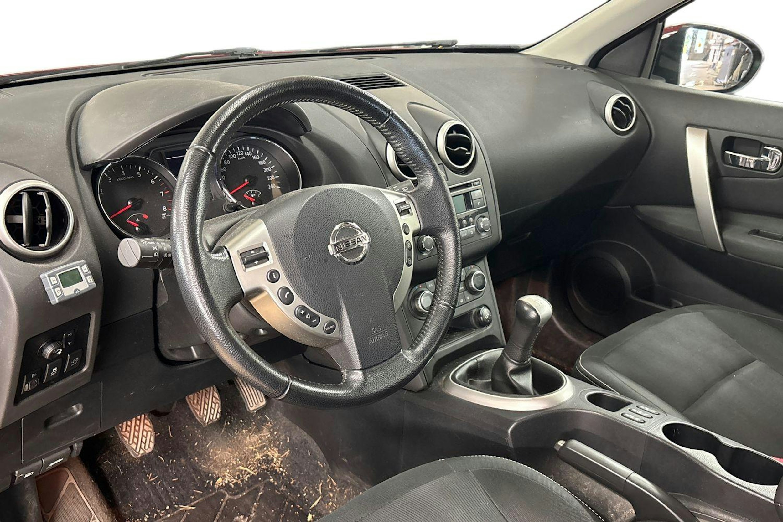 Punainen Nissan Qashqai 2012 kuva 3.