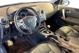 Punainen Nissan Qashqai 2012 kuva 6.